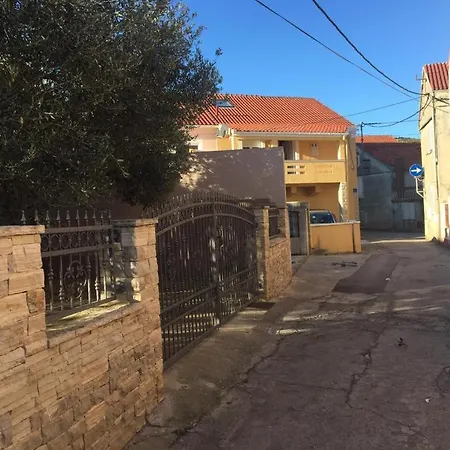 Dalmatia 度假居 卡利